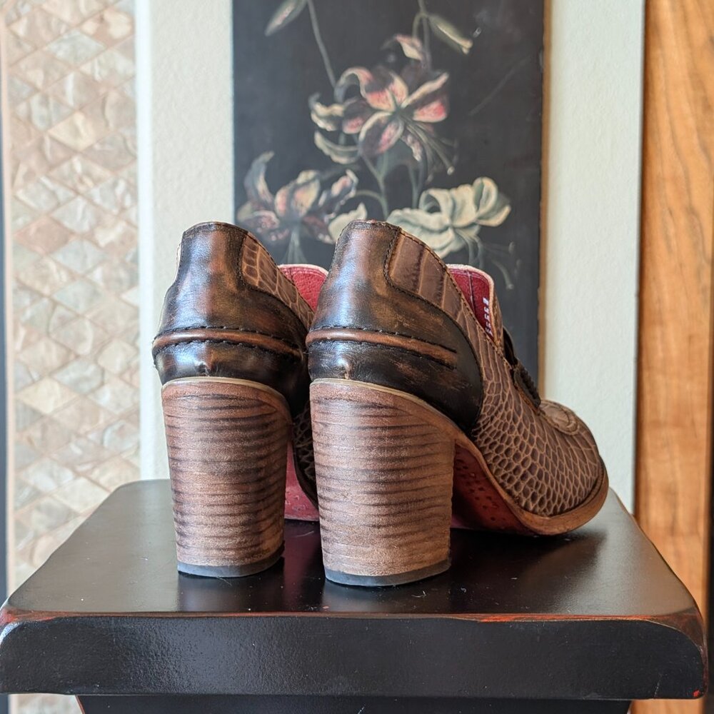 Freebird by Steven Bellevue | Women's Size 10 | Stone Croco - Picture 6 of 9